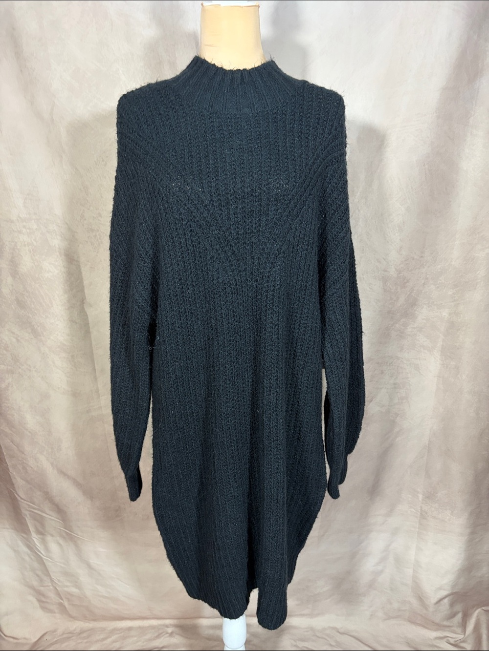 Old Navy Women's Black Ribbed Knit Tunic Sweater